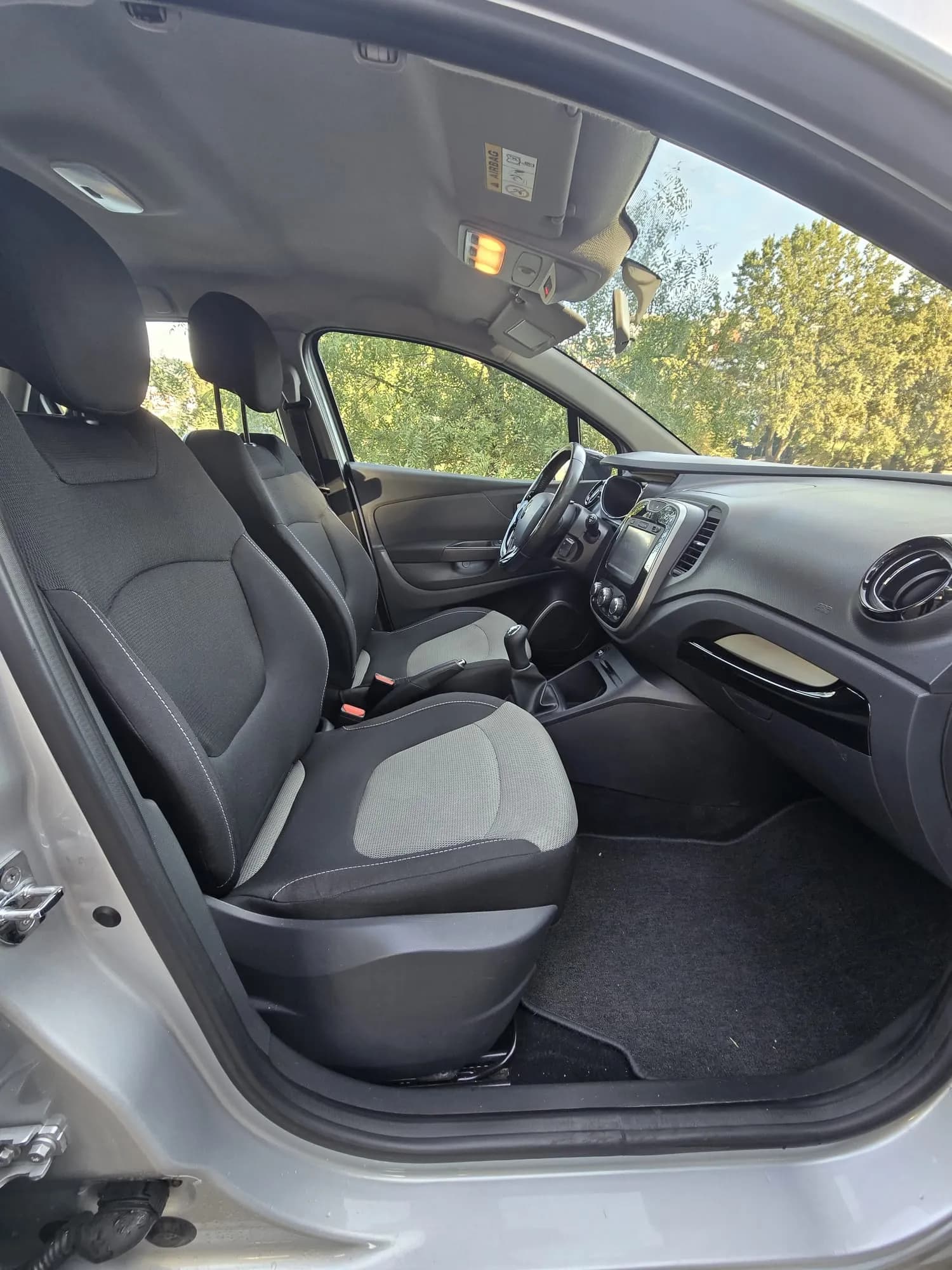 Renault Captur - Foto 10