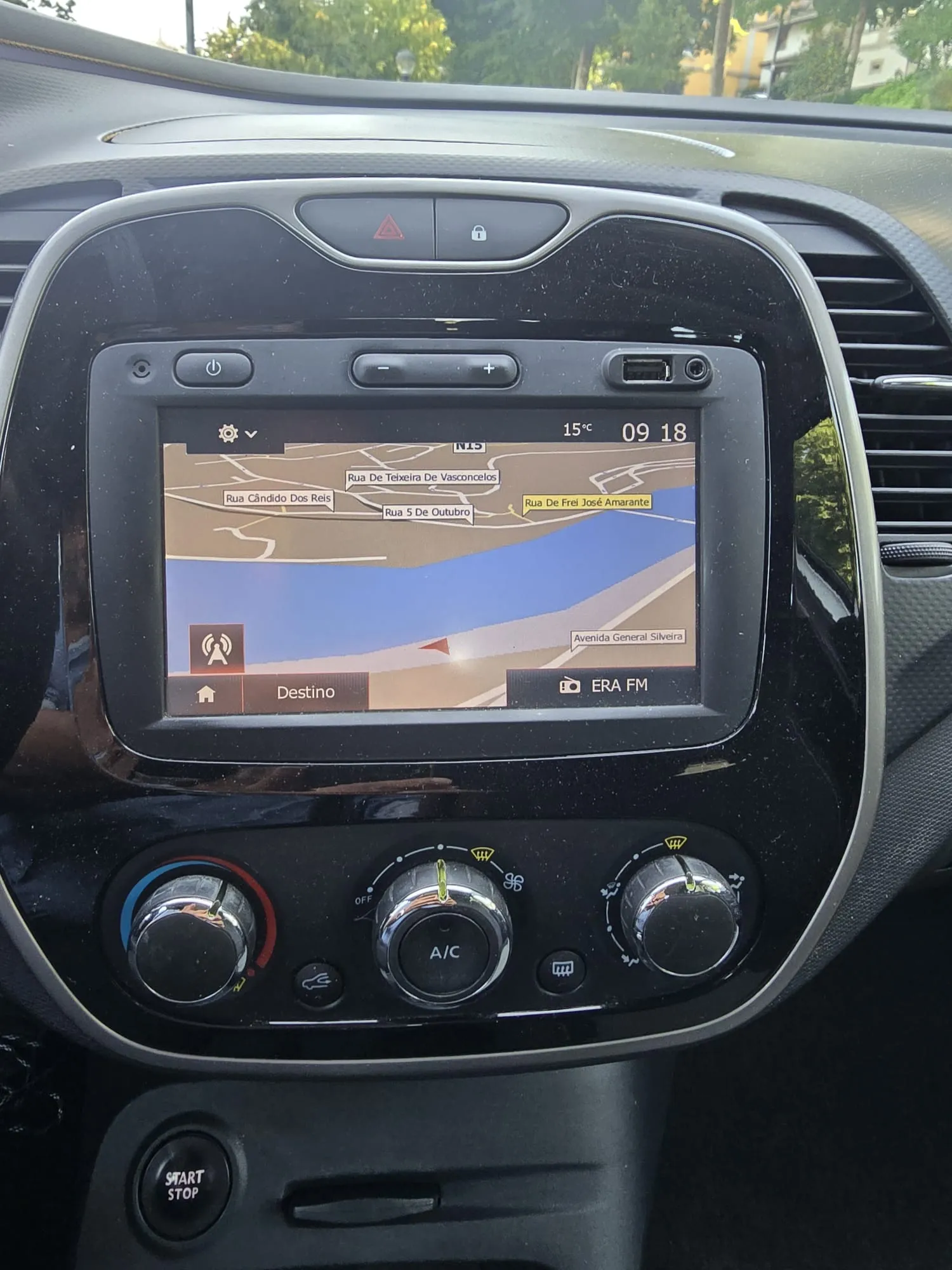 Renault Captur - Foto 14